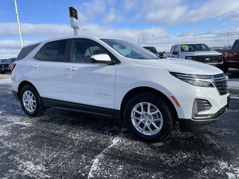 Used 2024 Chevrolet Equinox LT image 2