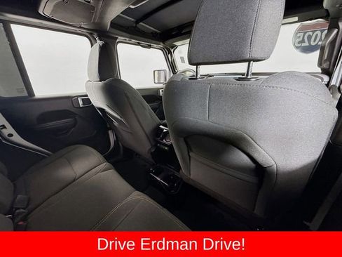Used 2025 Jeep Wrangler Unlimited Sport AWD/4WD image 28