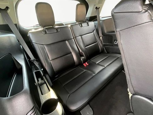 Used 2023 Ford Explorer Limited image 28