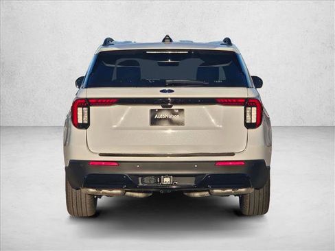 New 2026 Ford Explorer ST-Line w/ ST-Line Street Pack image 8
