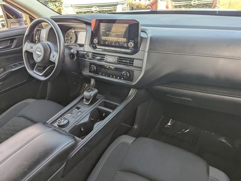 Certified 2024 Nissan Pathfinder S image 13