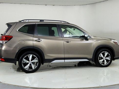 Used 2021 Subaru Forester Touring image 8