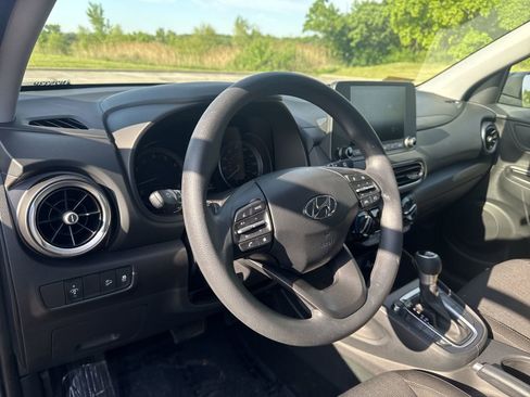 Used 2023 Hyundai Kona SEL AWD/4WD image 21