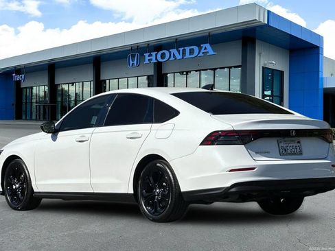 Certified 2025 Honda Accord SE image 10