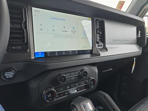 New 2025 Ford Bronco Badlands image 24