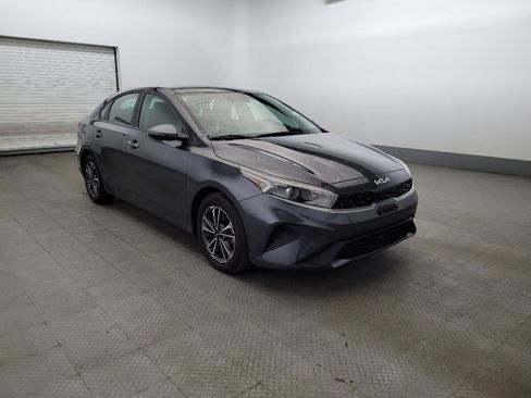 Used 2023 Kia Forte LXS w/ LXS Technology Package FWD image 13