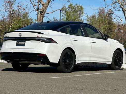 New 2026 Nissan Sentra SR w/ Floor Mat Package image 4