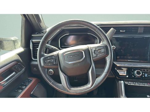 Used 2024 GMC Sierra 3500 Denali Ultimate AWD/4WD image 9