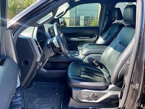 Used 2021 Ford Expedition XLT AWD/4WD image 5