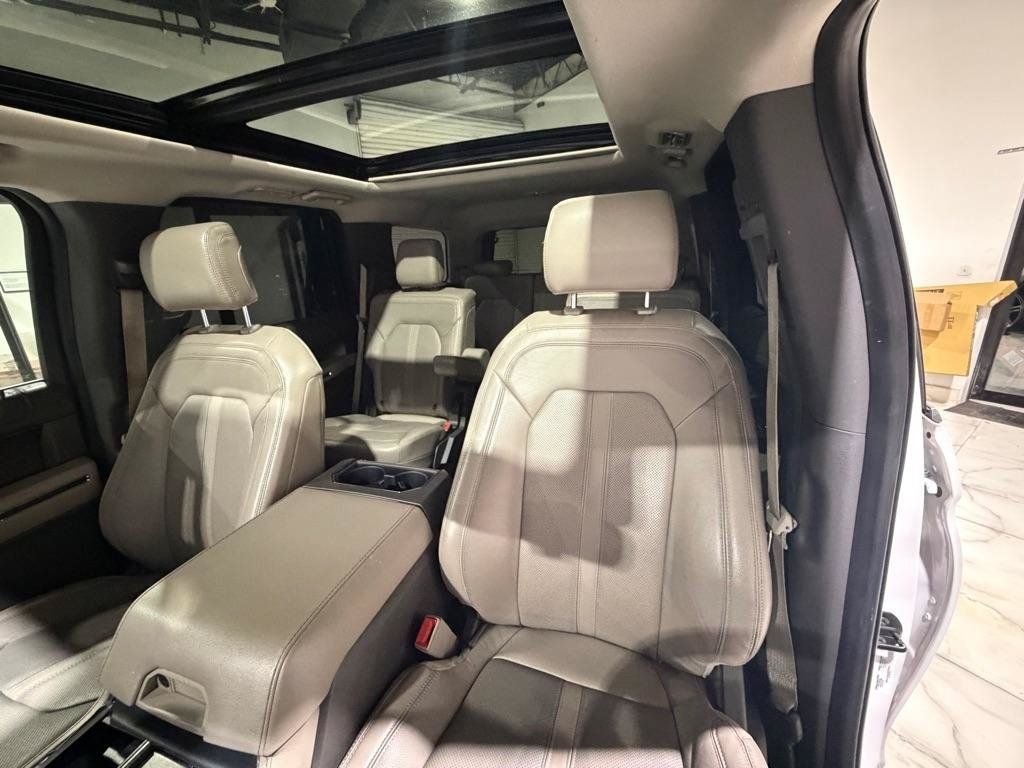 Used 2019 Ford Expedition Limited w/ Texas Edition Package AWD/4WD image 18