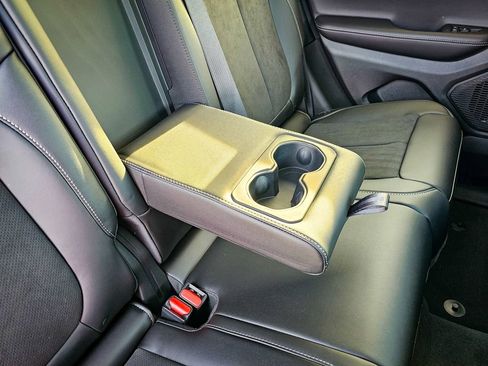 New 2025 Jeep Grand Cherokee Altitude image 37