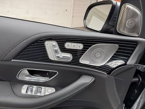 New 2026 Mercedes-Benz Maybach GLS 600 4MATIC image 11