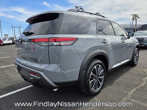 New 2026 Nissan Pathfinder Platinum image 5