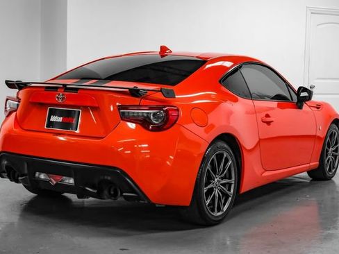 Used 2017 Toyota 86 860 Special Edition RWD image 9