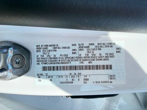 Used 2022 Ford Escape SE w/ SE Sport Appearance Package AWD/4WD image 37