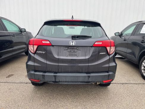 Used 2017 Honda HR-V LX image 3