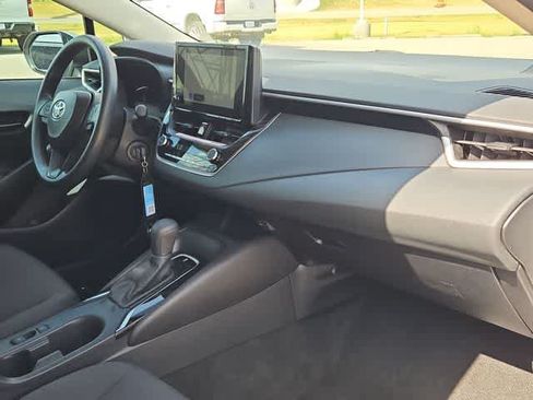 Used 2026 Toyota Corolla LE FWD image 19