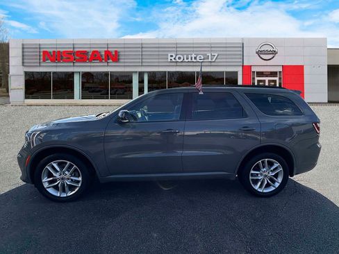 Used 2023 Dodge Durango GT image 5