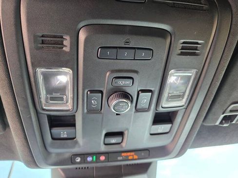 Used 2023 Cadillac Escalade ESV V AWD/4WD image 37