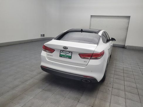 Used 2016 Kia Optima EX w/ Premium Package FWD image 7