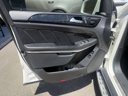 Used 2014 Mercedes-Benz GL 550 4MATIC image 8