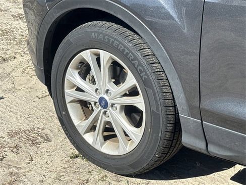 Used 2018 Ford Escape SE image 8