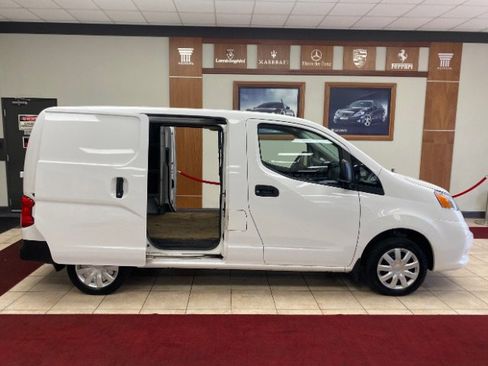 Used 2020 Nissan NV200 S image 11