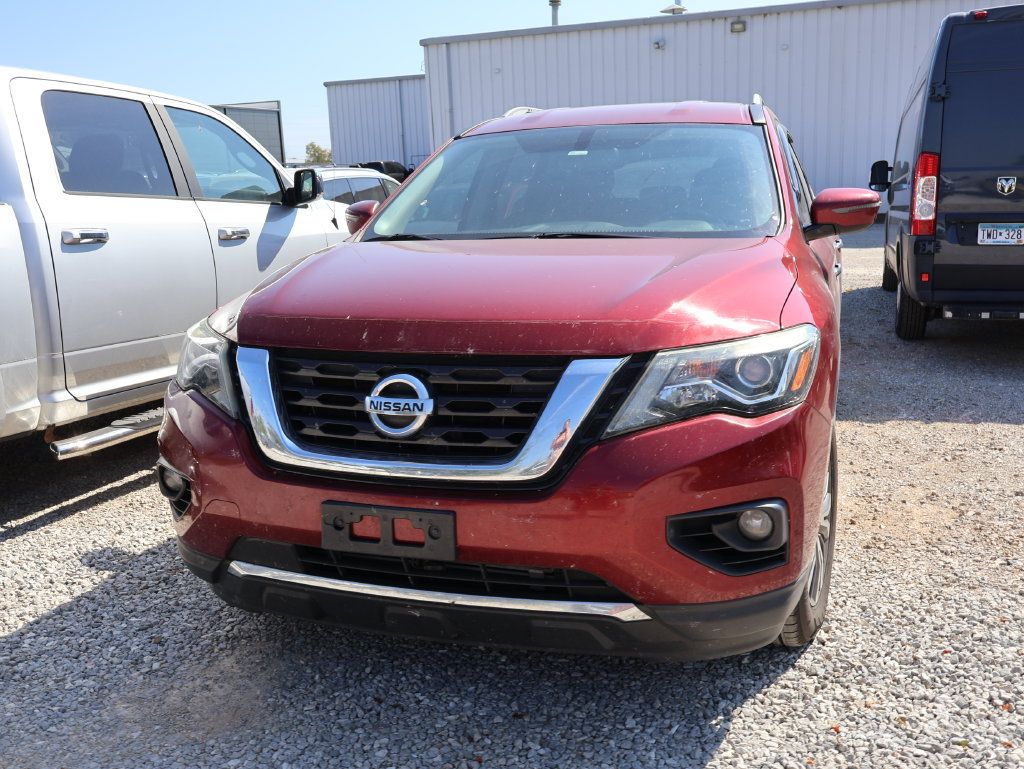 Used 2019 Nissan Pathfinder SV FWD image 4