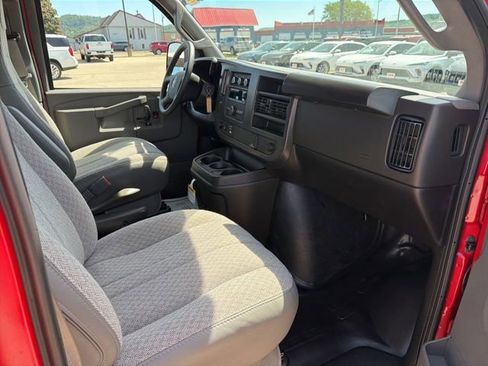 New 2026 GMC Savana 2500 w/ Driver Convenience Package RWD image 20