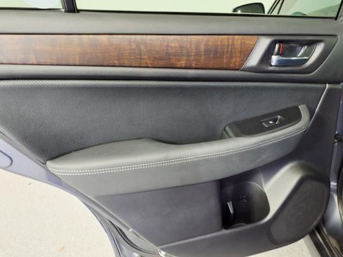 Used 2017 Subaru Outback 2.5i Limited AWD/4WD image 10