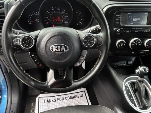 Used 2016 Kia Soul + w/ Designer's Package image 11