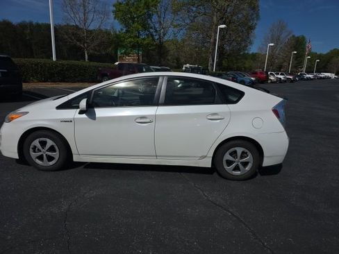 Used 2013 Toyota Prius Four image 2