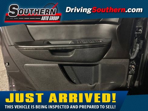 Used 2017 GMC Acadia Limited SLT image 1