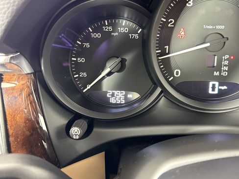 Certified 2026 Porsche Macan image 20