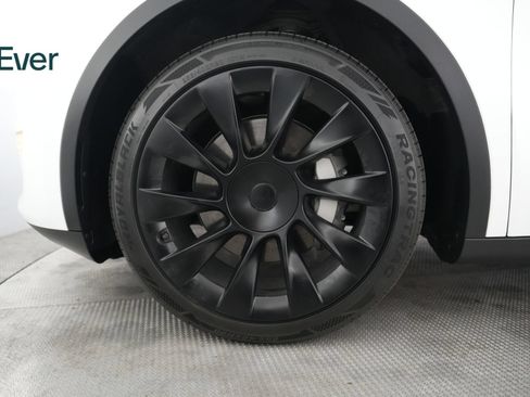 Used 2023 Tesla Model Y Long Range AWD/4WD image 19