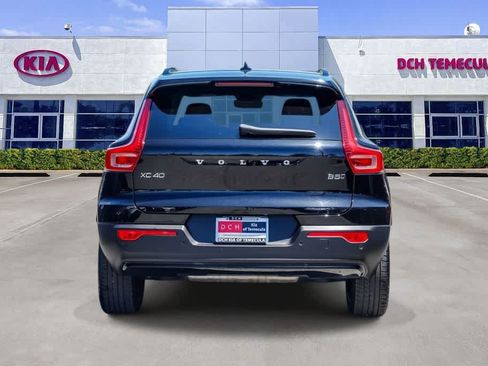 Used 2024 Volvo XC40 B5 Ultimate w/ Protection Package Premier AWD/4WD image 5
