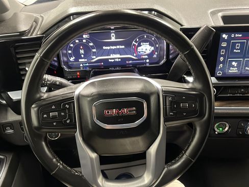 Used 2024 GMC Sierra 1500 Elevation AWD/4WD image 4