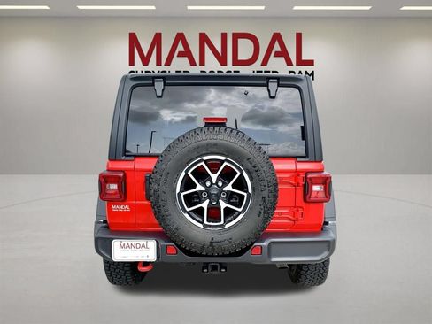 Used 2024 Jeep Wrangler Unlimited Rubicon AWD/4WD image 6