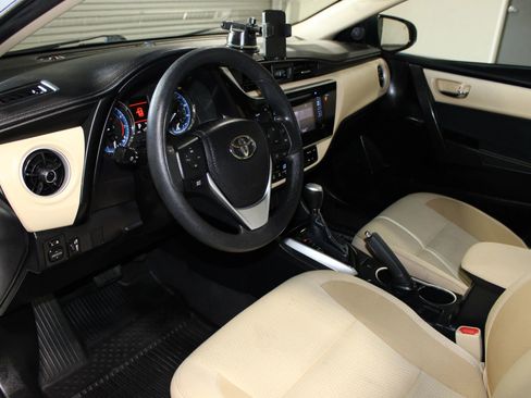 Used 2018 Toyota Corolla LE FWD image 22