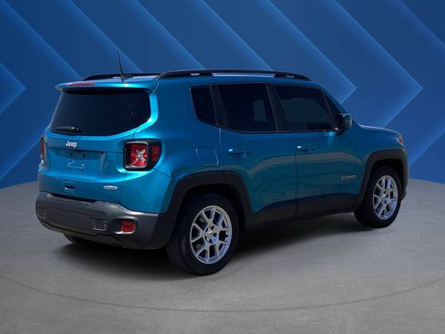 Used 2021 Jeep Renegade Latitude FWD image 3