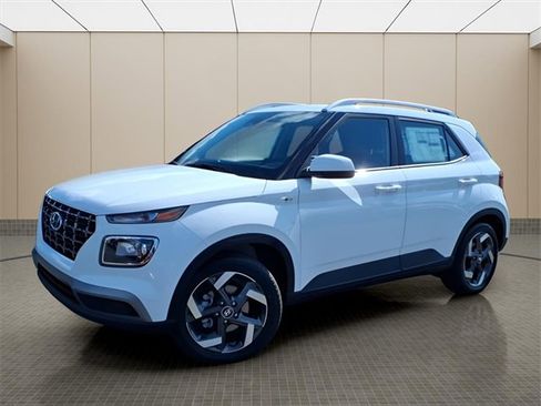 New 2025 Hyundai Venue SEL image 2