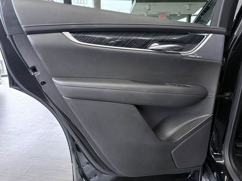 Used 2023 Cadillac XT6 Premium Luxury image 29