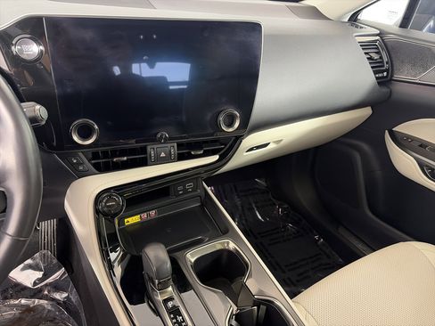 Used 2025 Lexus NX 350 AWD w/ Cold Area Package image 4