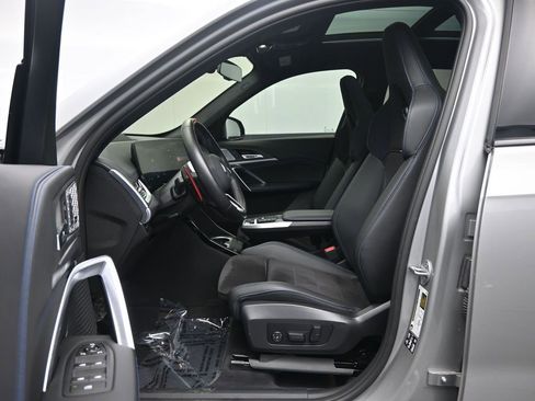 Used 2025 BMW X1 M35i w/ Premium Package image 23