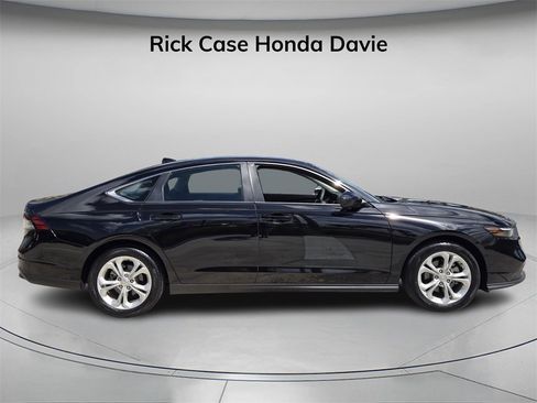 Certified 2024 Honda Accord LX image 3