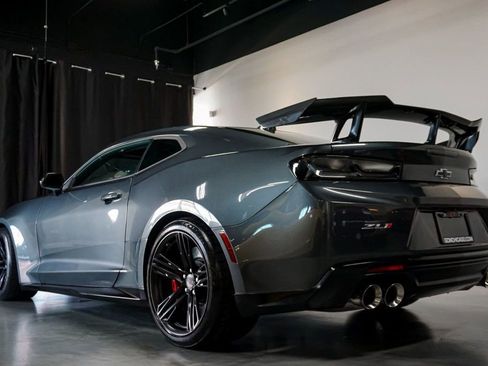 Used 2018 Chevrolet Camaro ZL1 image 36