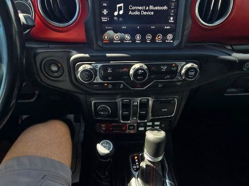 Used 2020 Jeep Wrangler Unlimited Rubicon AWD/4WD image 24