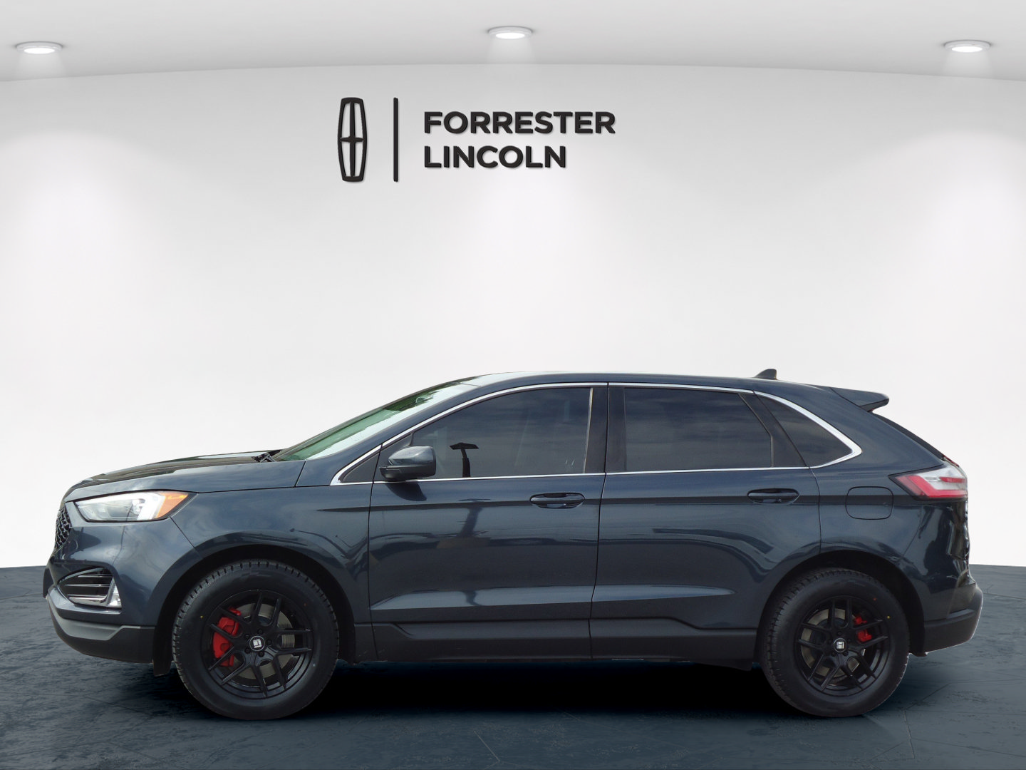 Used 2024 Ford Edge SEL w/ Convenience Package AWD/4WD image 6