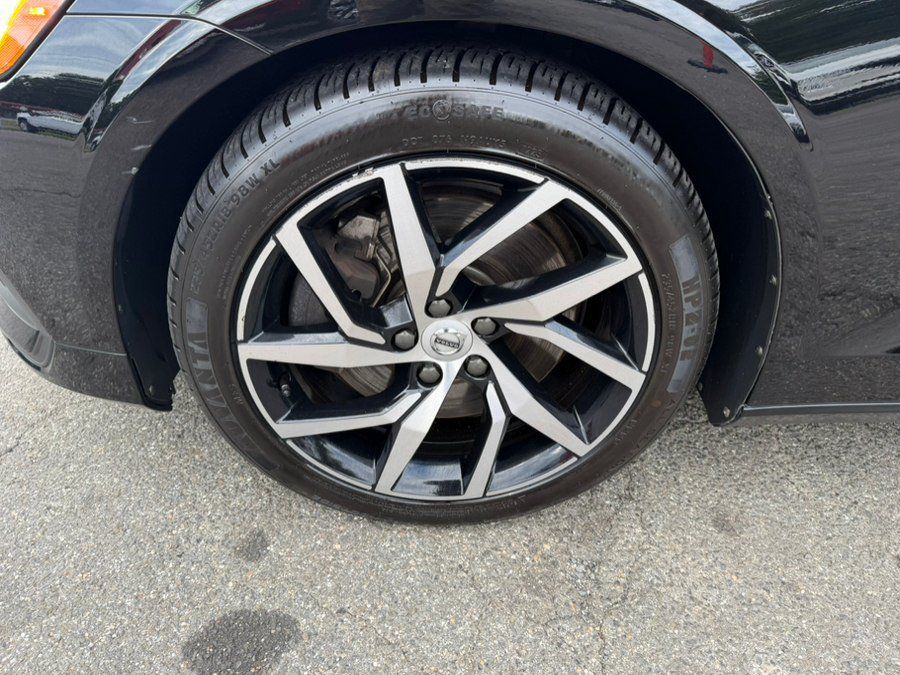 Used 2019 Volvo S60 T6 Momentum w/ Premium Package AWD/4WD image 11