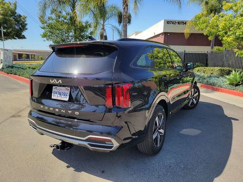 Used 2022 Kia Sorento S w/ Panoramic Sunroof Package FWD image 5